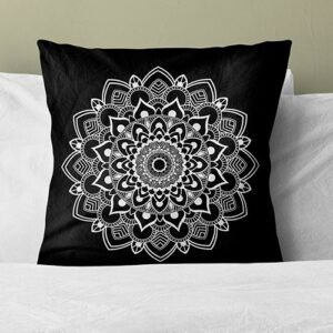 كوشن اسود مندلا ابيض